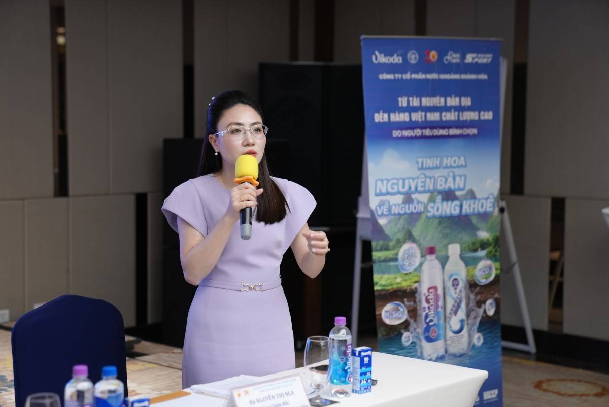 Hàng Việt trước cuộc dịch chuyển từ kệ hàng lên màn hình