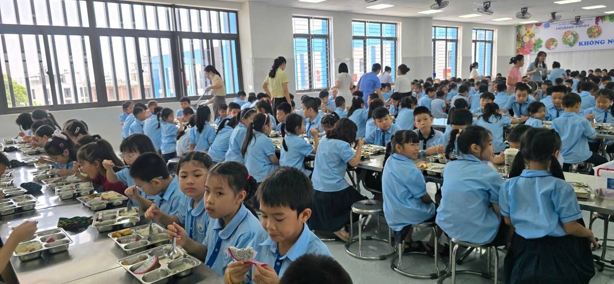 Bữa ăn bán trú Hải Phòng: Nút thắt hợp đồng, thanh toán khiến học sinh phải chờ