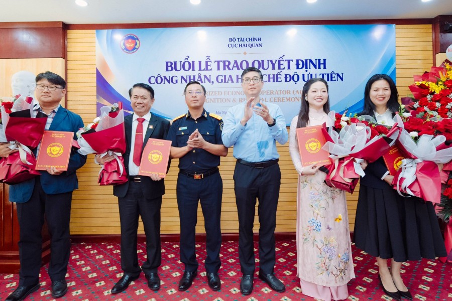 Cục Hải quan công nhận mới, gia hạn chế độ ưu tiên cho 7 doanh nghiệp