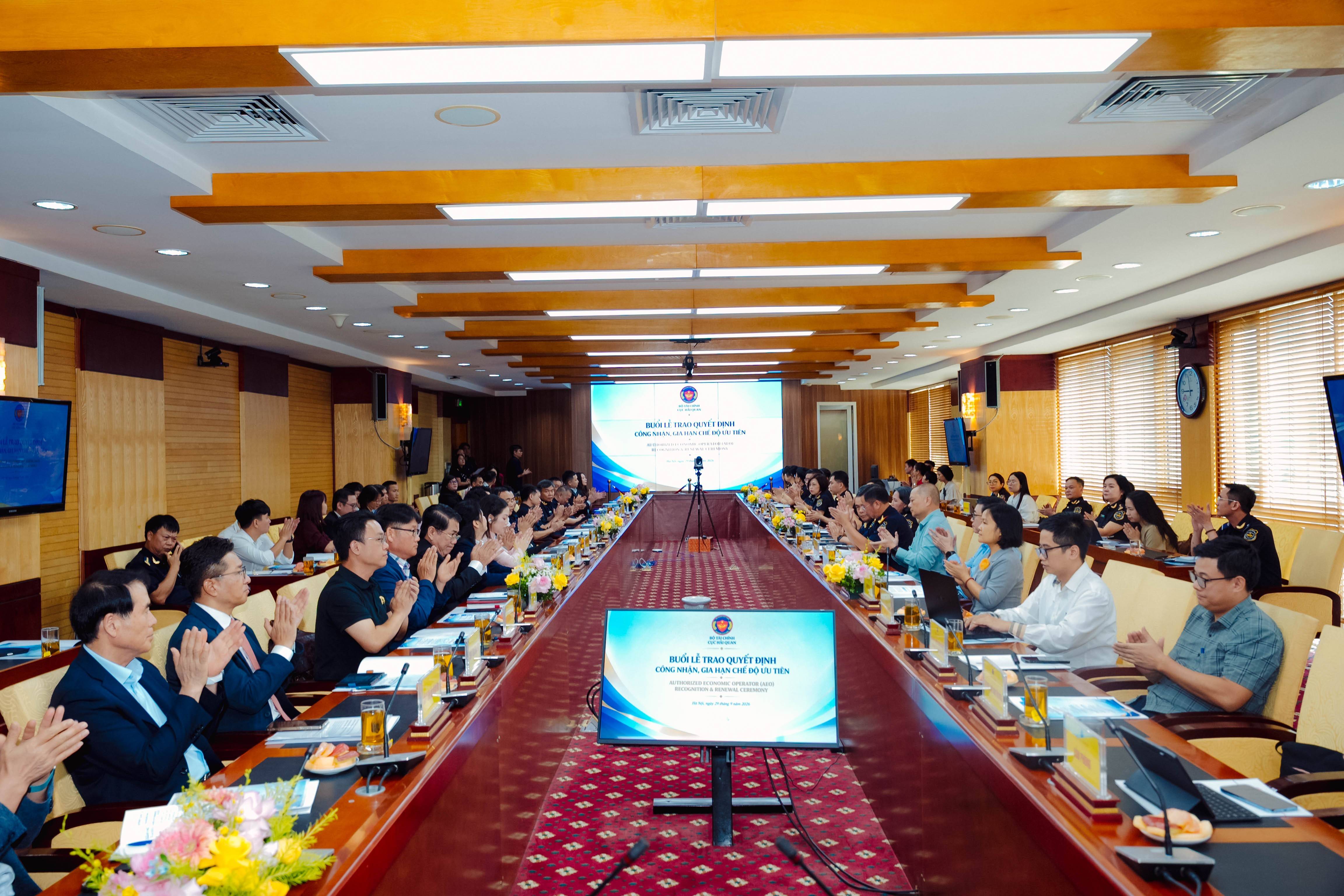 Cục Hải quan công nhận mới, gia hạn chế độ ưu tiên cho 7 doanh nghiệp