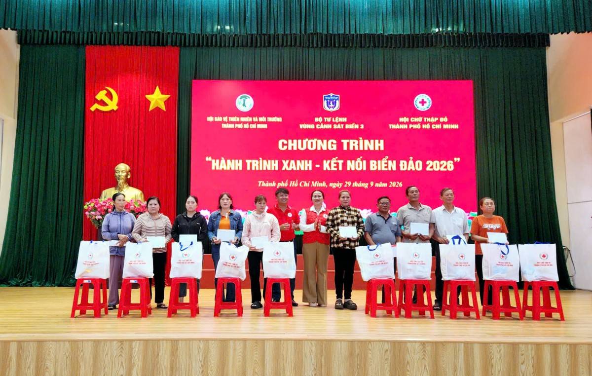 Hành trình xanh – kết nối biển đảo: Giữ biển sạch và chăm lo sinh kế ngư dân
