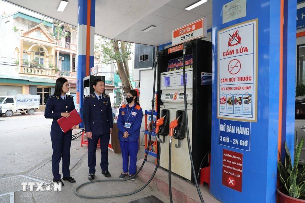 Quỹ Bình ổn giá xăng dầu: Từ dòng tiền phân tán về một tài khoản Kho bạc