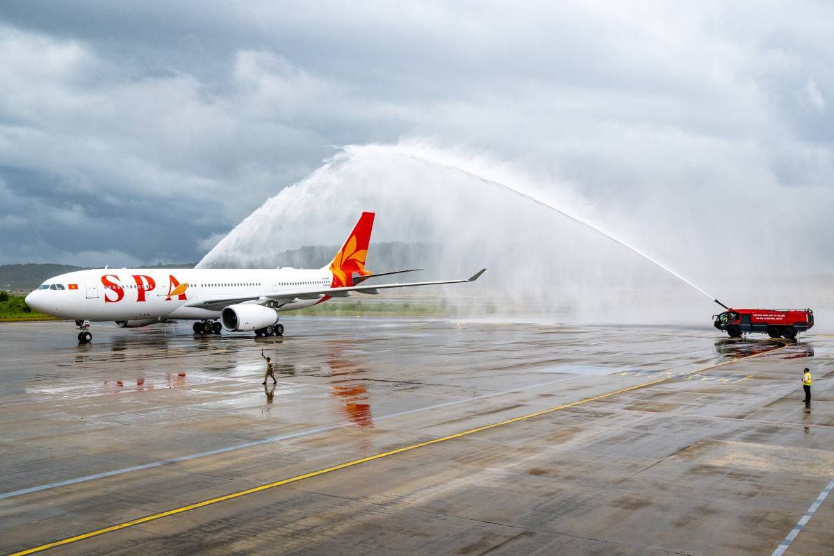 Tàu bay Airbus A330 hạ cánh tại Cảng HKQT Phú Quốc