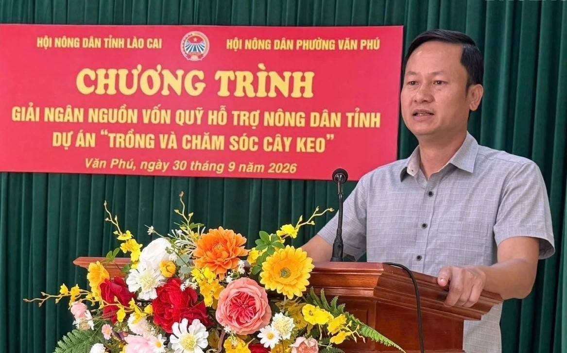 Ông Đỗ Minh Huấn - Phó Chủ tịch Hội Nông dân tỉnh phát biểu tại buổi giải ngân.