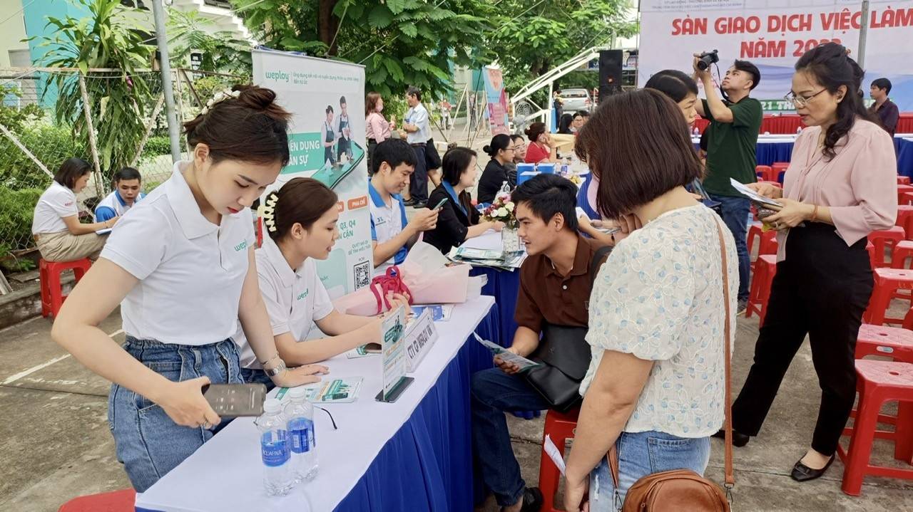 TP. Hồ Chí Minh: Doanh nghiệp cần người, nhiều nhóm ngành vẫn thiếu lao động