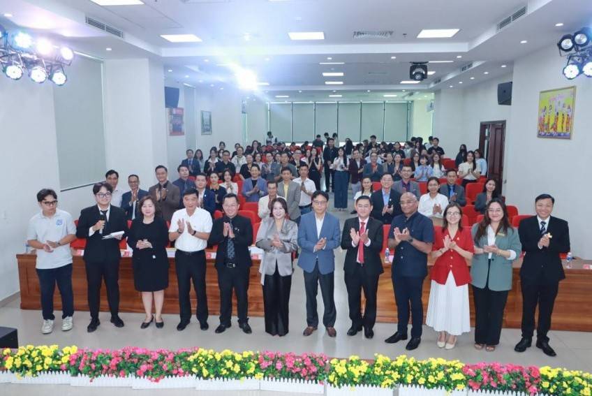 Vòng quay lãng phí từ giảng đường đến doanh nghiệp
