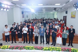 Vòng quay lãng phí từ giảng đường đến doanh nghiệp