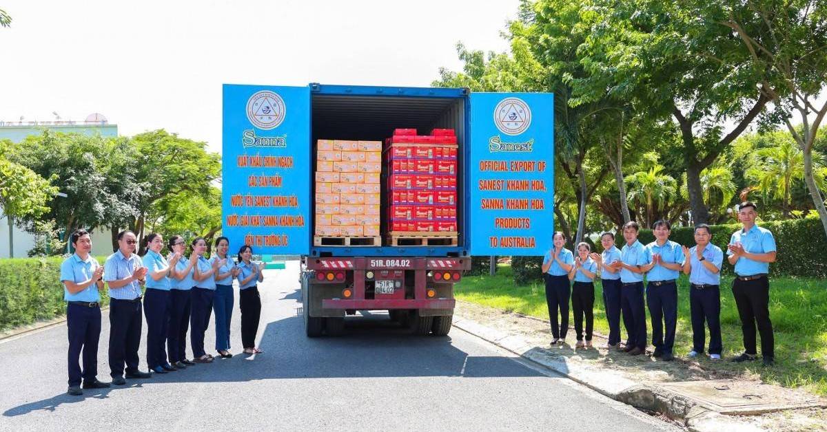 Yến sào Khánh Hòa lần đầu đưa nước giải khát Sanna sang Úc
