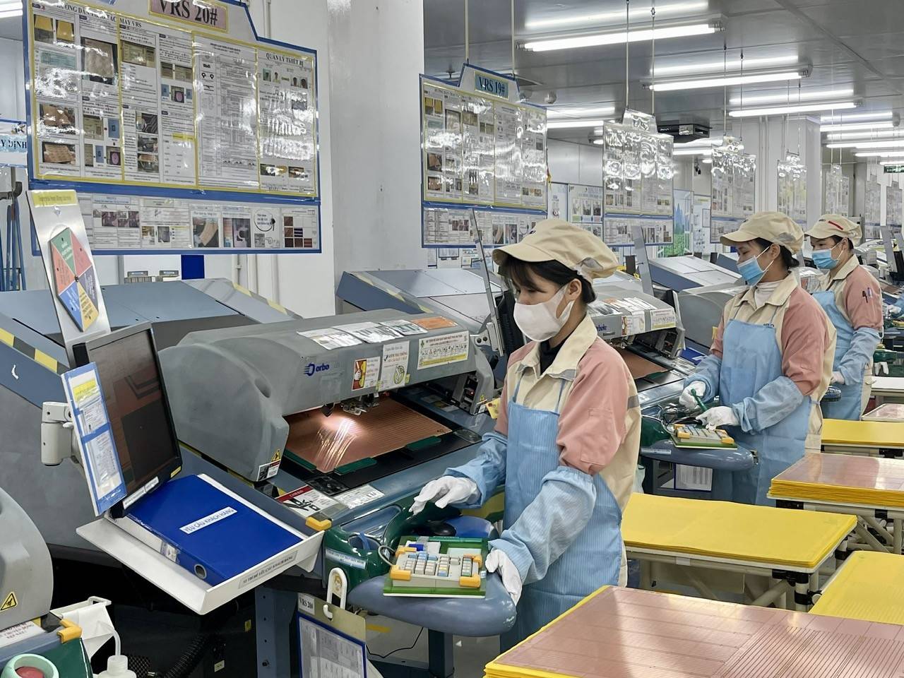 Hà Nội: Tăng trưởng khởi sắc, doanh nghiệp vẫn đối mặt sức ép chi phí