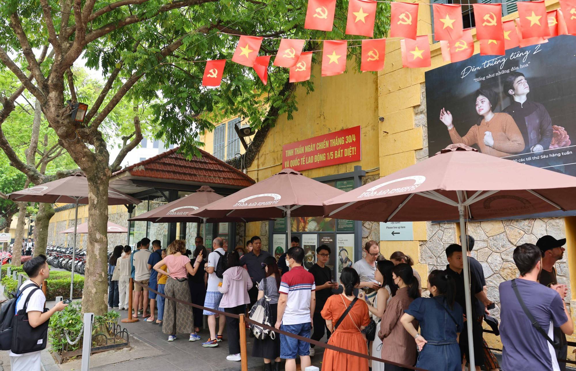 Thị trường nội địa tăng tốc, bán lẻ hàng hóa và dịch vụ cùng khởi sắc