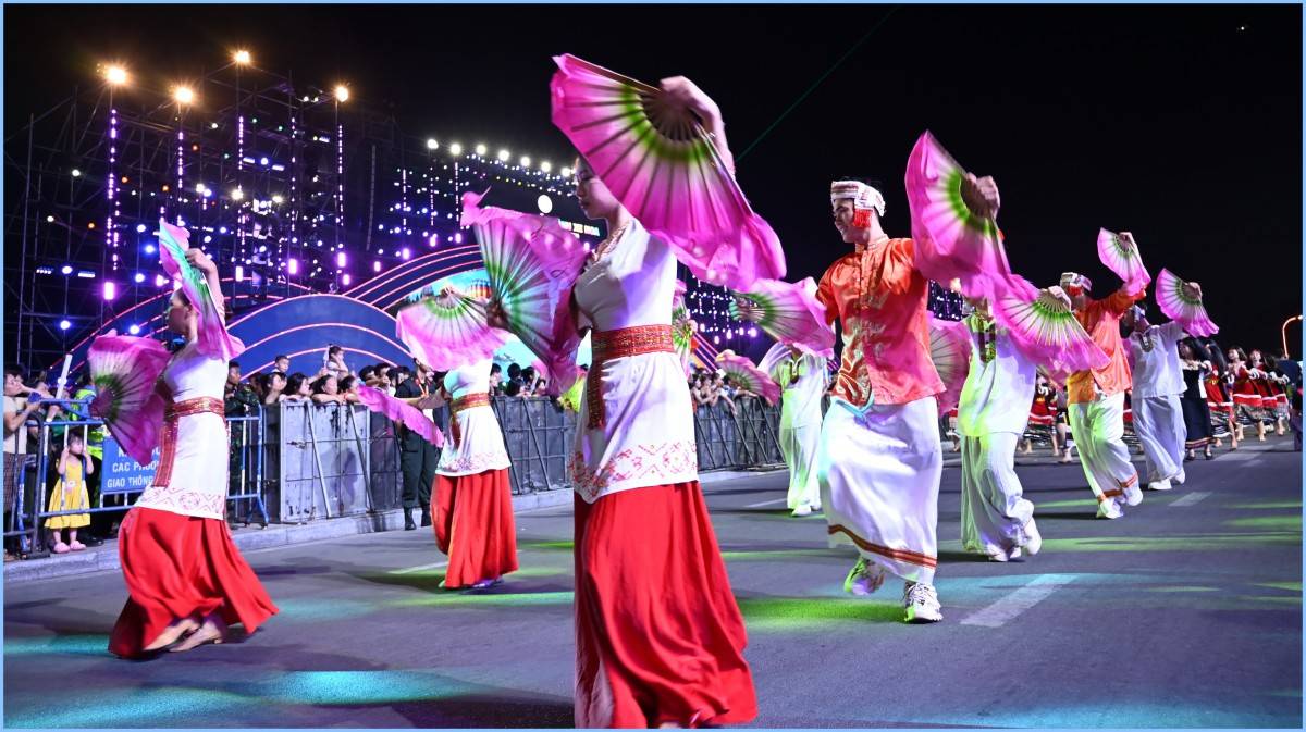 Khi đền tháp ngân vang tiếng trống Chăm