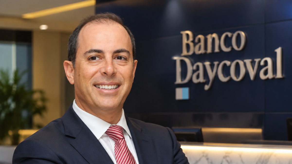 Tỷ phú Carlos Moche Dayan: Doanh nhân Carlos Moche Dayan, thành viên Hội đồng quản trị và Giám đốc điều hành Banco Daycoval, đã gắn bó với ngân hàng từ năm 1994