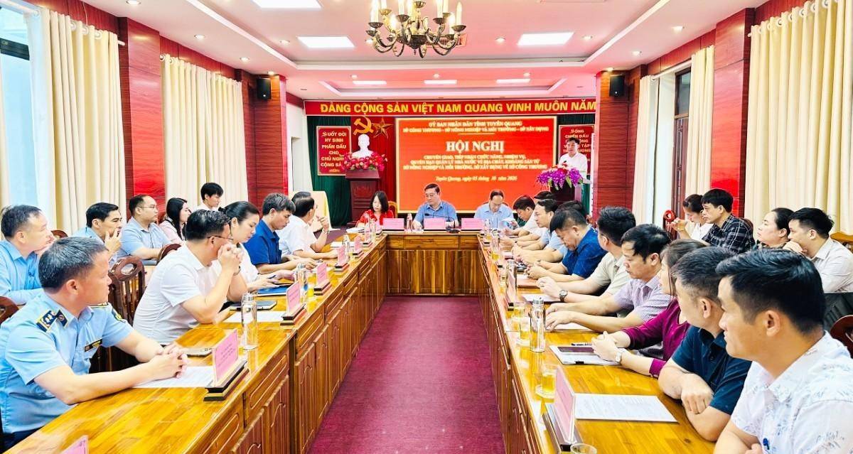 Quang cảnh hội nghị