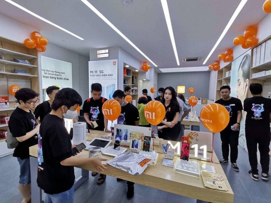 Digiworld kiếm bộn tiền nhờ phân phối sỉ hàng Apple và Xiaomi