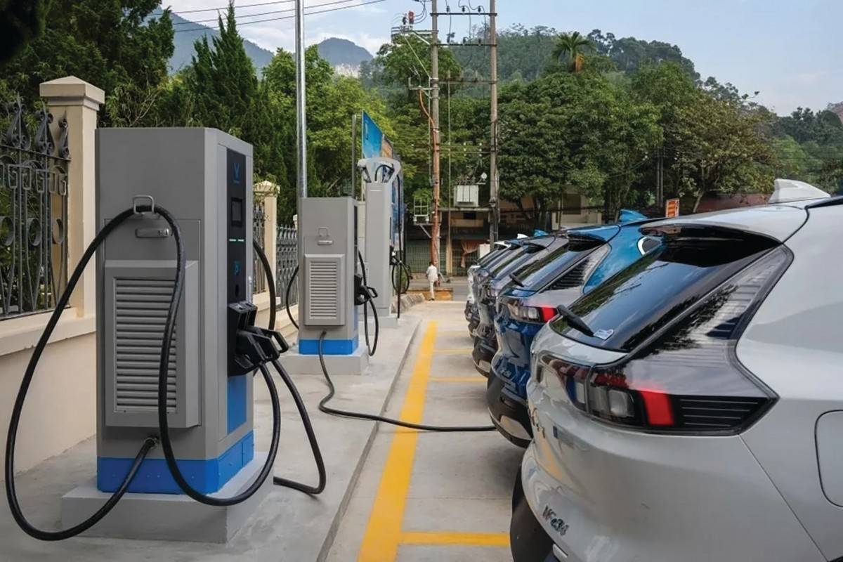 Trạm sạc xe điện và dòng tiền từ tín chỉ carbon