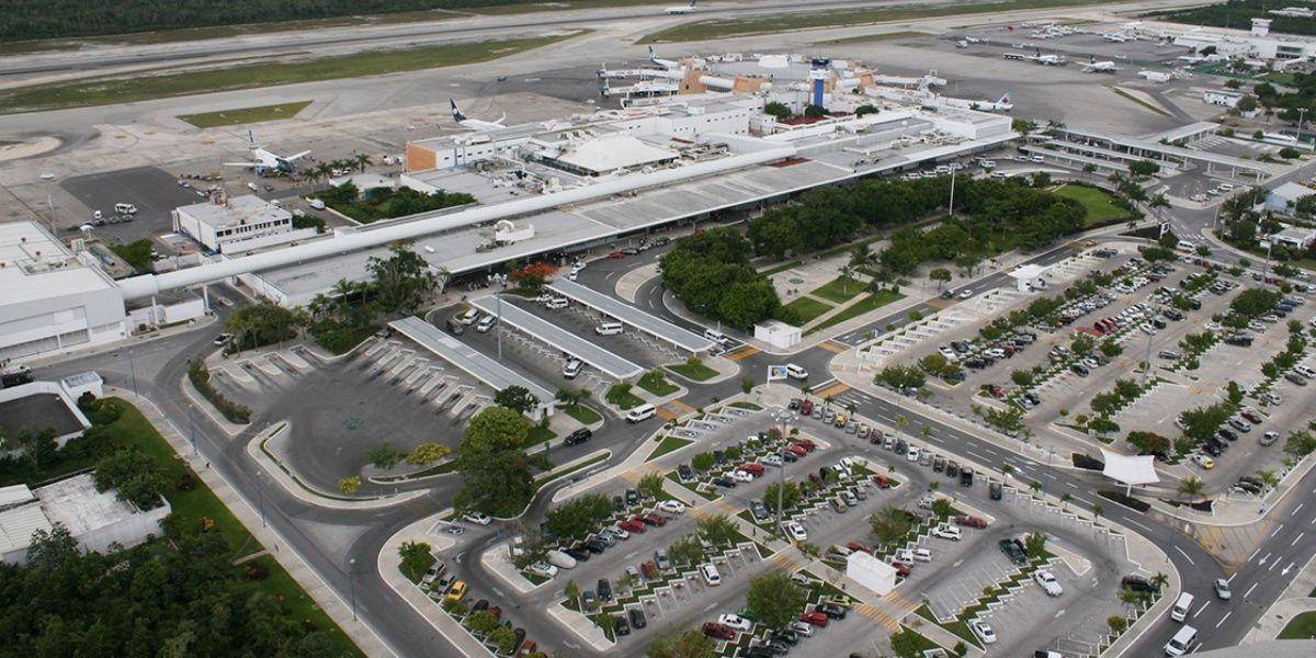 Sân bay quốc tế Cancún: Nhà ga và khu vực khai thác của sân bay Cancún, một tài sản quan trọng trong hệ thống sân bay do ASUR vận hành.