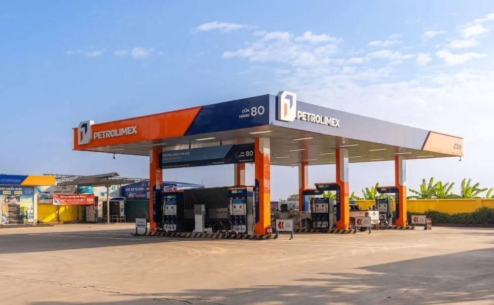 Petrolimex làm mới logo sau 14 năm nhận diện