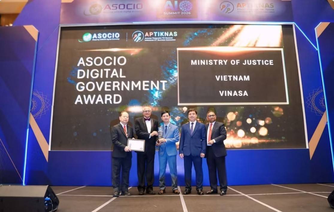 Bộ Tư pháp nhận giải thưởng Chính phủ số ASOCIO Digital & AI Awards 2026. (Ảnh: VINASA)