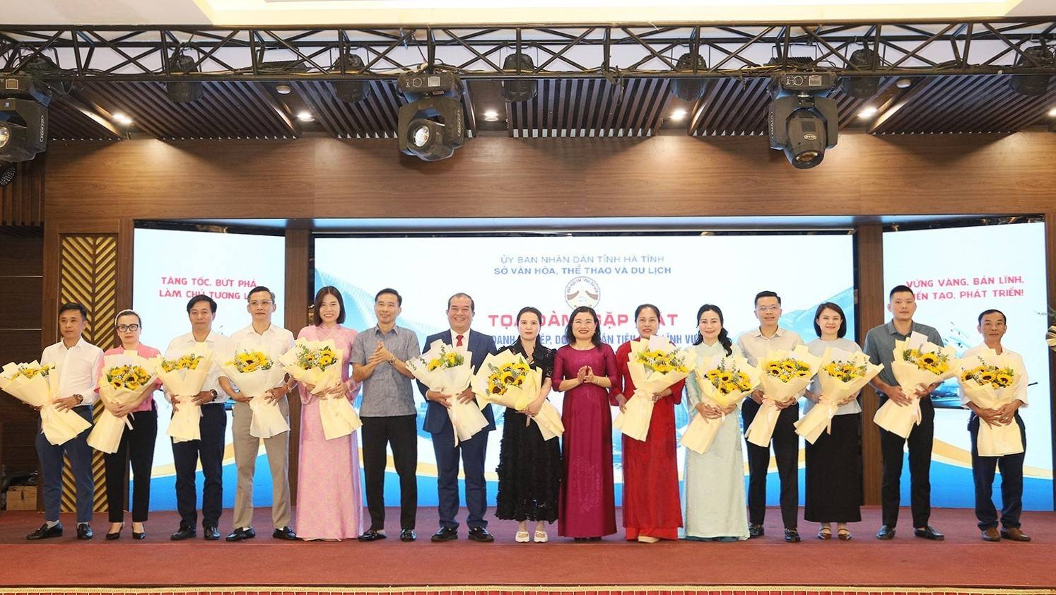 Hà Tĩnh thúc đẩy doanh nghiệp mở rộng không gian phát triển văn hóa, du lịch