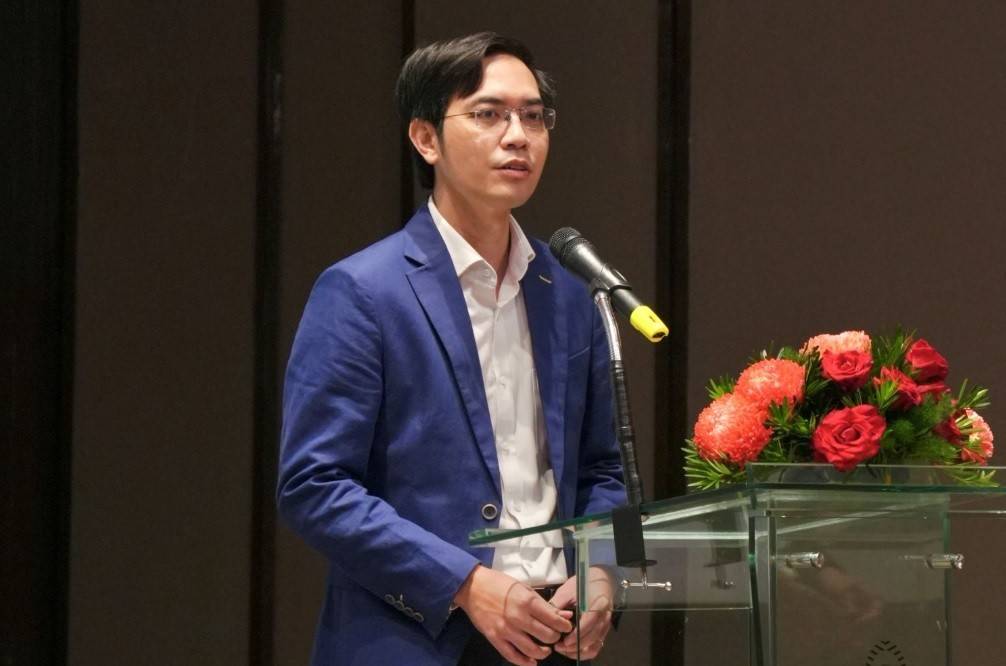 Ông Nguyễn Hữu Huân, Phó Chủ tịch Cơ quan điều hành VIFC-HCMC thông tin nội dung tại buổi tham vấn