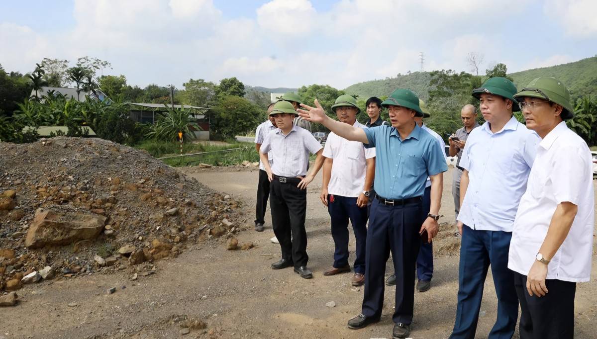 Phú Thọ yêu cầu hoàn thành giải phóng mặt bằng dự án đường liên kết vùng