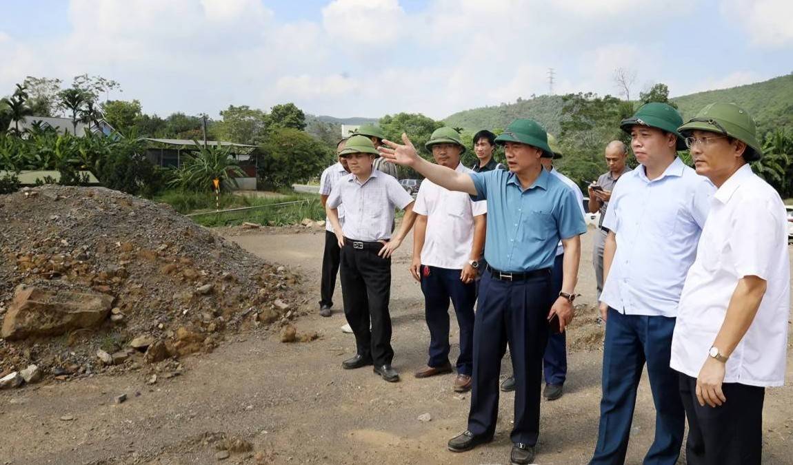 Phú Thọ yêu cầu hoàn thành giải phóng mặt bằng dự án đường liên kết vùng
