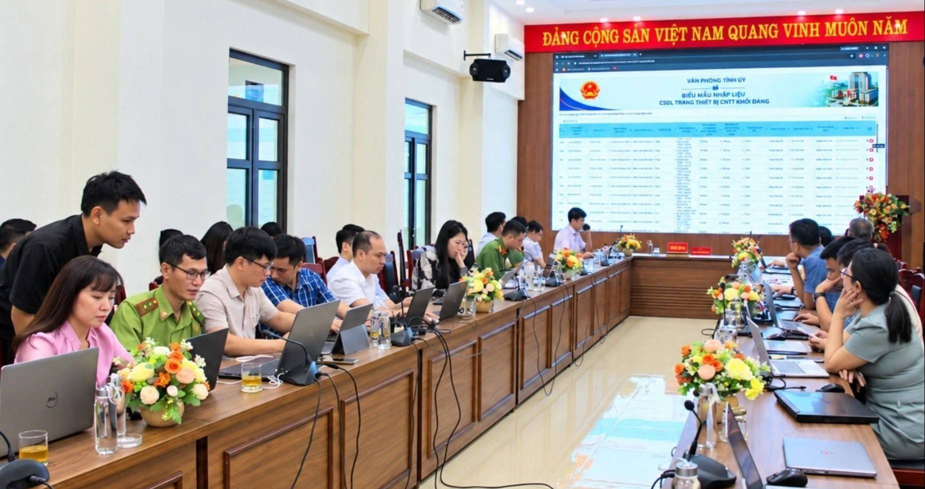 Lào Cai thúc đẩy Kho dữ liệu dùng chung, chuẩn bị chuyển sang điều hành dựa trên dữ liệu