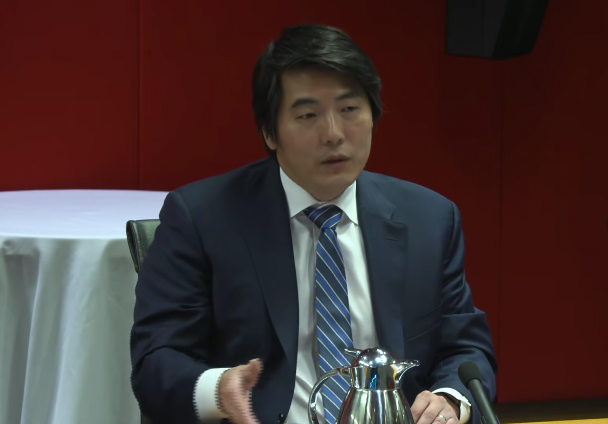 Ông Jason Kwon - giám đốc chiến lược của OpenAI - điều trần trước Quốc hội Australia về vụ việc tác nhân AI của hãng xâm nhập hệ thống tin học của Chính phủ Australia