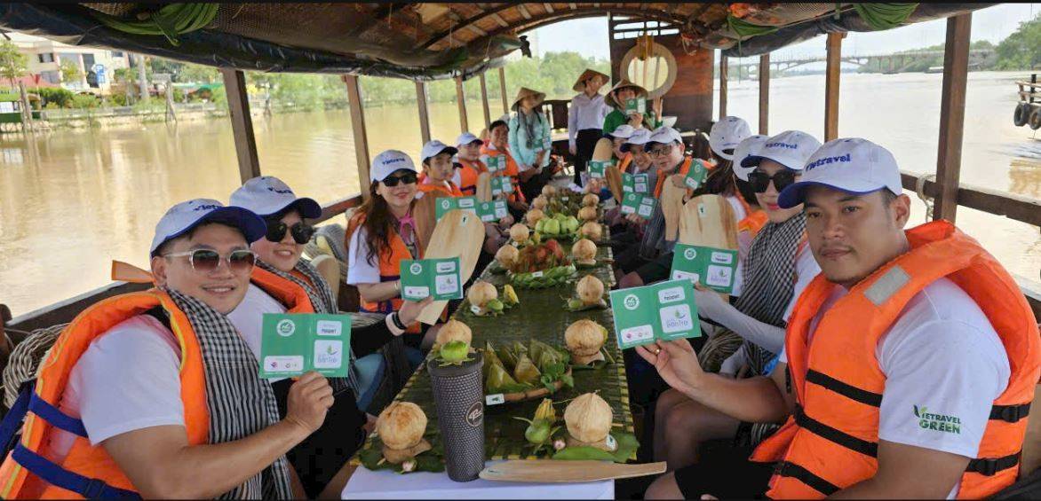 Du lịch không thể sống mãi nhờ trend