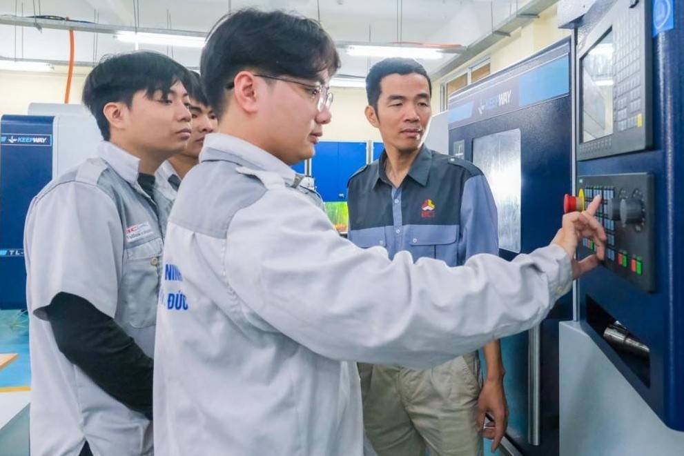 Vai trò của chính sách bảo hiểm thất nghiệp trong chuyển đổi nghề nghiệp
