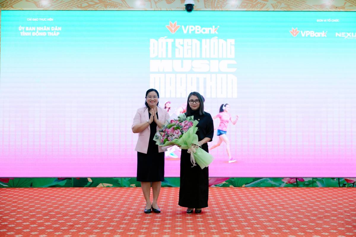 Đất sen hồng Đồng Tháp 