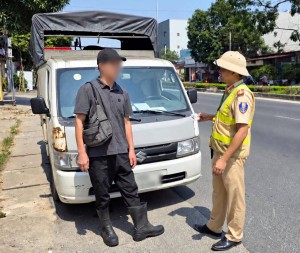Phú Thọ: Phát hiện xe chở 820kg lòng lợn bốc mùi hôi thối