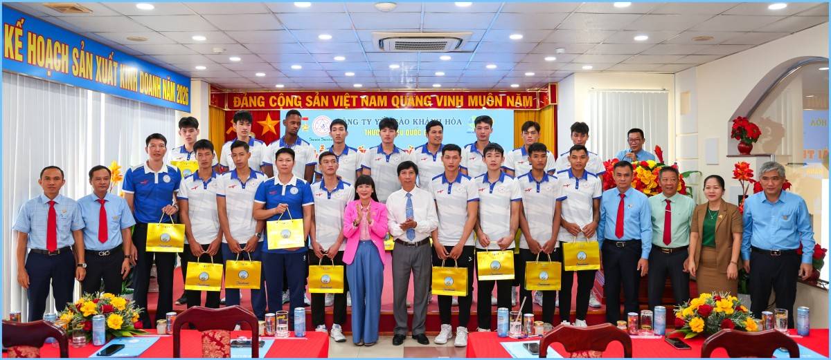Yến sào Khánh Hòa tài trợ 2,5 tỷ đồng cho các đội bóng chuyền
