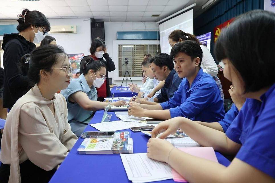 TP.Hồ Chí Minh: Hồ sơ hưởng trợ cấp thất nghiệp giảm hơn 24%