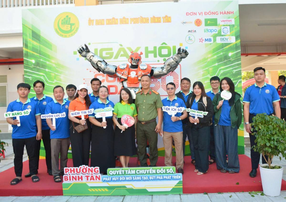 Ngày hội Công dân số phường Bình Tân: Đưa công nghệ đến gần hơn với từng người dân