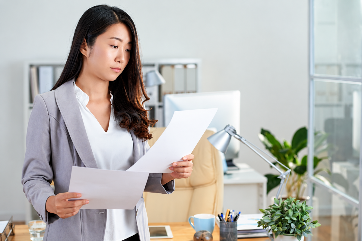 Thị trường lao động cuối năm 2026: Ngành nào tuyển thêm, ngành nào người lao động đối mặt nguy cơ mất việc?