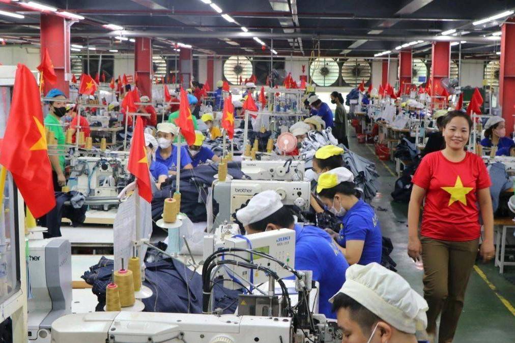 Nghỉ Tết Âm lịch 2027: Doanh nghiệp được chọn 1 trong 3 phương án