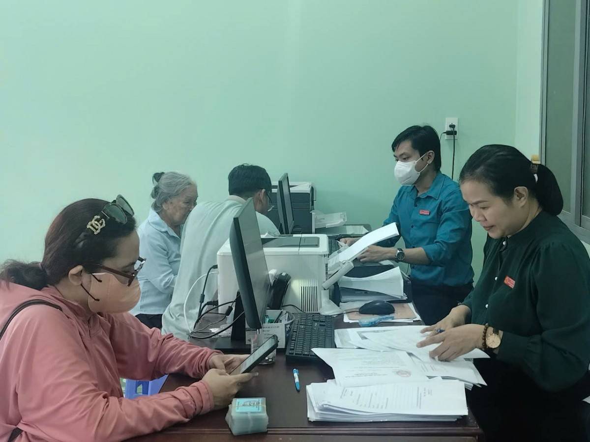 Phường Hiệp Bình công khai thủ tục khai sinh, khai tử, đất đai và phòng, chống tham nhũng