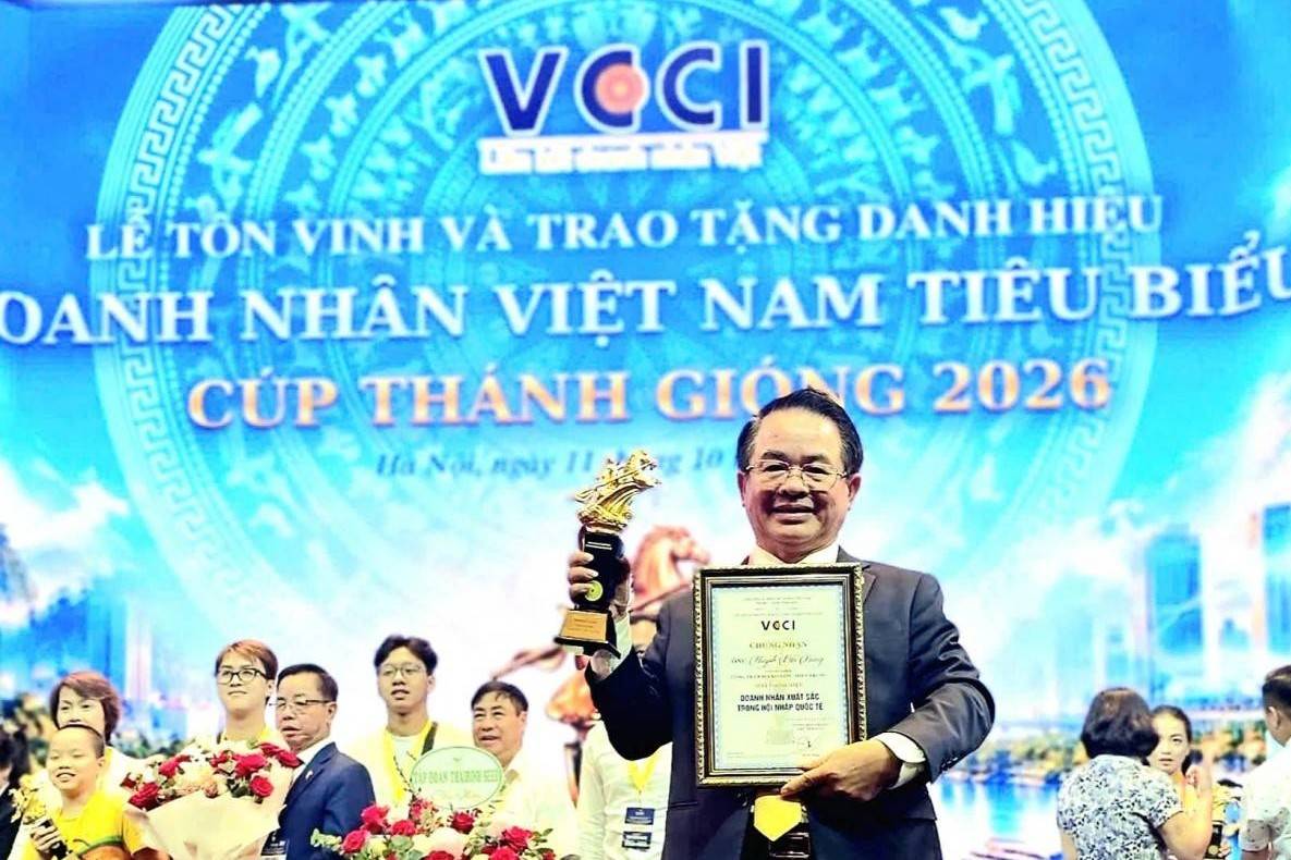 Cúp Thánh Gióng 2026 vinh danh Tổng giám đốc Công ty Cổ phần Bia Sài Gòn - Miền Trung Huỳnh Văn Dũng