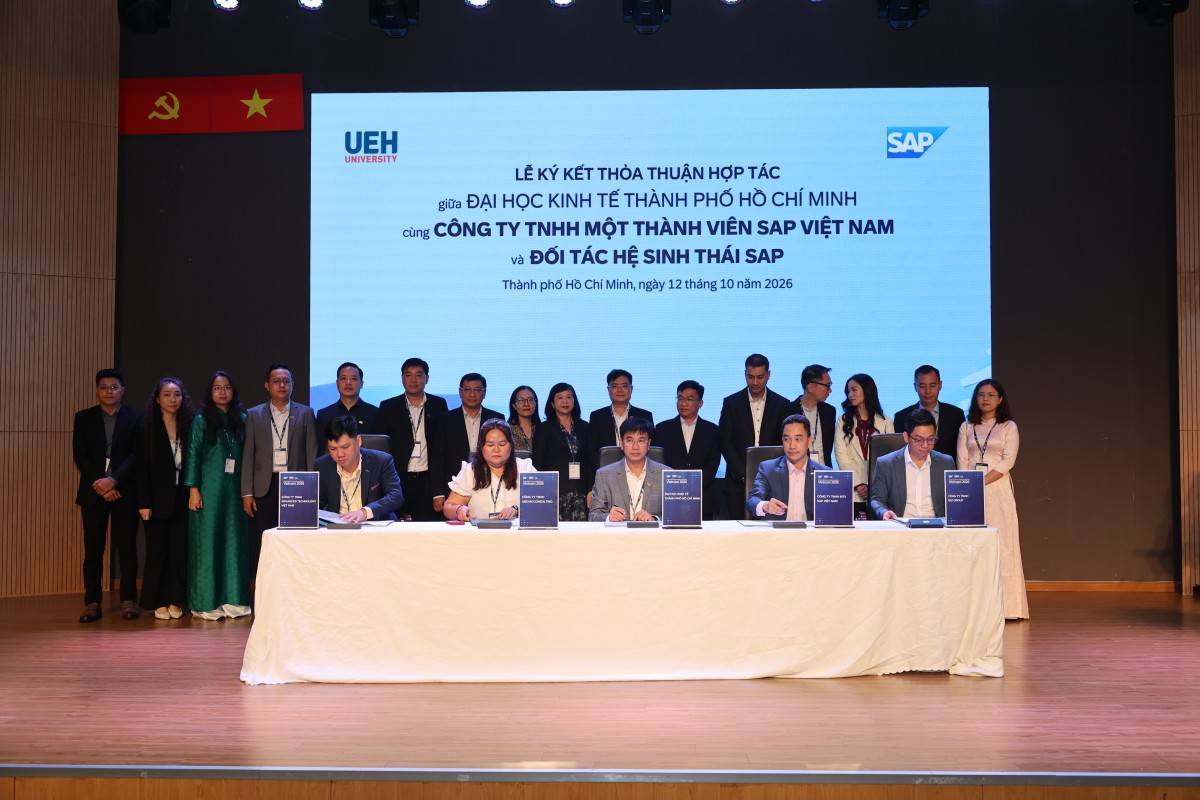 AI thay đổi doanh nghiệp, đại học phải đổi mới đào tạo
