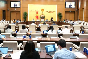 UBTVQH yêu cầu minh bạch giá thuốc, bảo đảm quyền lợi người tham gia BHYT