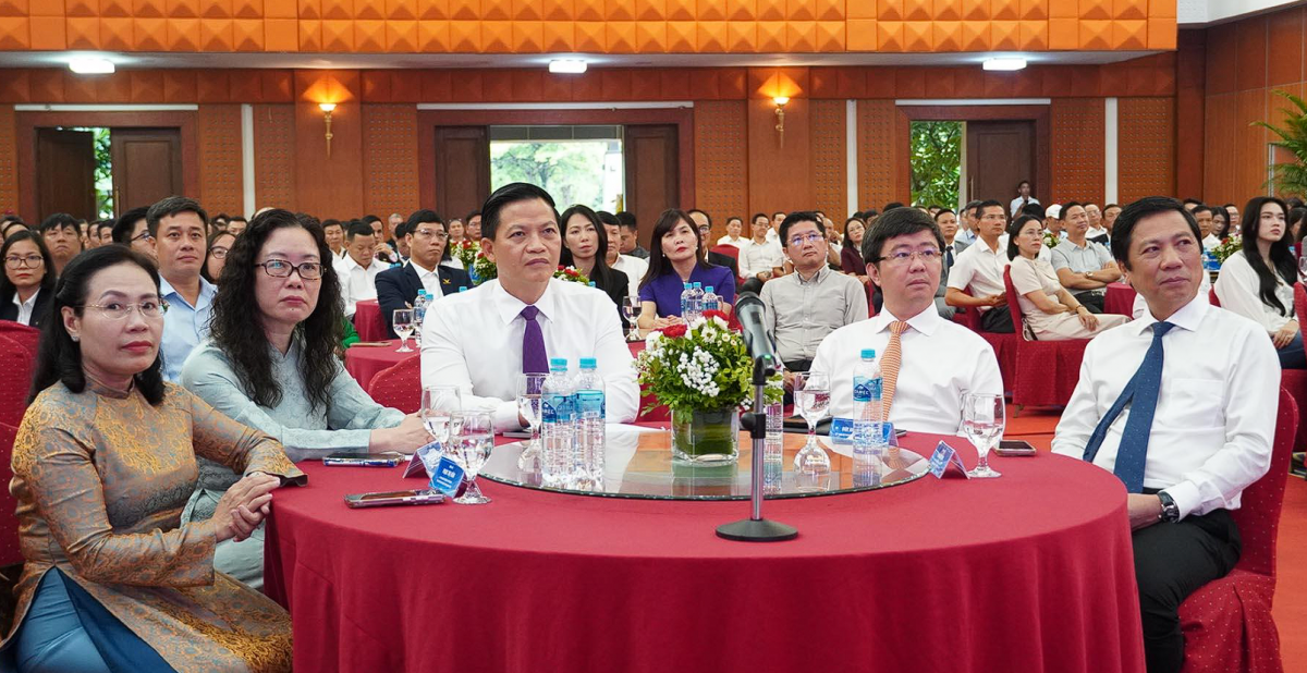 Quảng Trị tăng cường đối thoại, xây dựng môi trường đầu tư, kinh doanh thuận lợi