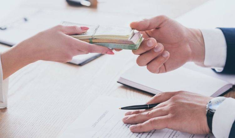 Sức mua phục hồi, vay tiêu dùng tăng nhưng cần kiểm soát rủi ro