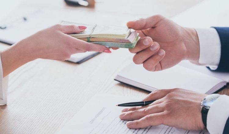 Vay tiêu dùng là một trong những nhu cầu phổ biến nhất của khách hàng cá nhân khi tìm kiếm sự hỗ trợ tài chính từ ngân hàng hoặc các tổ chức tín dụng. 