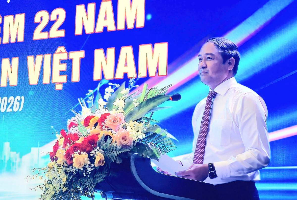 Tỉnh ủy viên, Phó Chủ tịch UBND tỉnh Đắk Lắk Y Nhuân Byă phát biểu tại hội nghị.