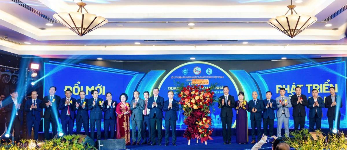 HUBA tôn vinh 100 doanh nghiệp, 96 doanh nhân tiêu biểu năm 2026