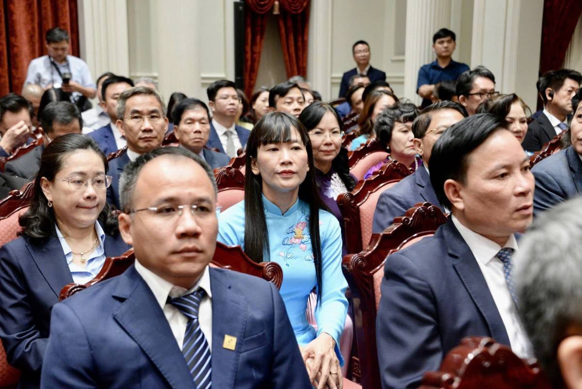 Bà Trịnh Thị Hồng Vân - Công ty Yến sào Khánh Hòa tham dự sự kiện 170 Doanh nghiệp gặp mặt Tổng Bí Thư Tô Lâm.
