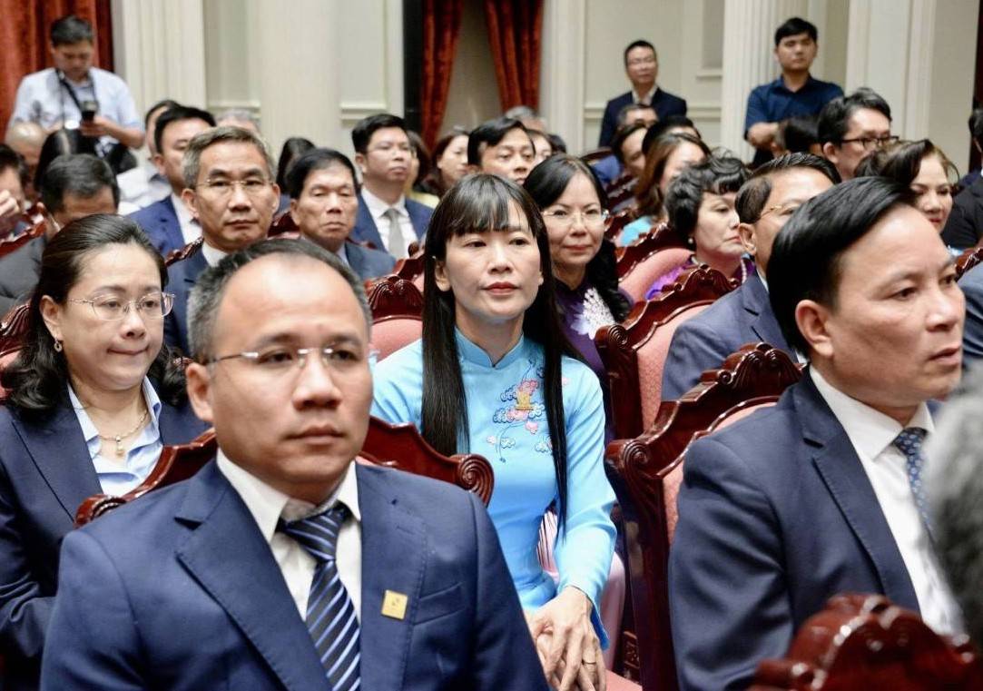 Bà Trịnh Thị Hồng Vân - Công ty Yến sào Khánh Hòa tham dự sự kiện 170 Doanh nghiệp gặp mặt Tổng Bí Thư Tô Lâm.