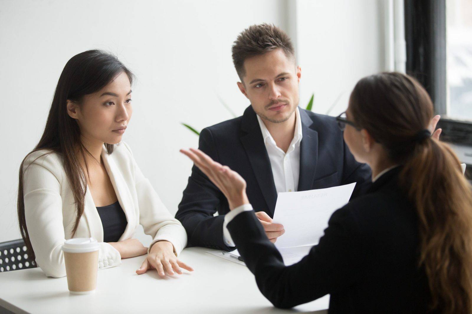 Người đi làm tự tạo ưu thế từ thói quen học tiếng Anh mỗi ngày