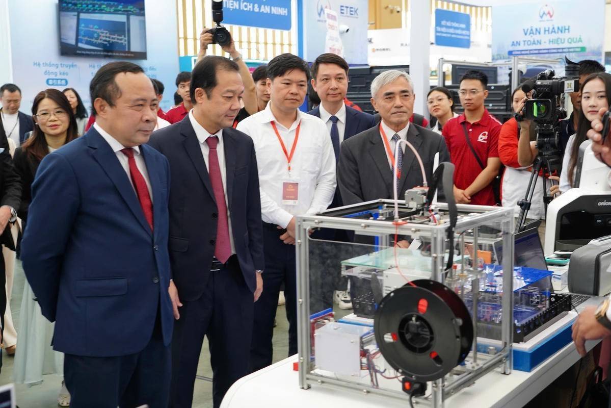 Hà Nội: Khoa học công nghệ và chuyển đổi số đóng góp gần 296.000 tỷ đồng